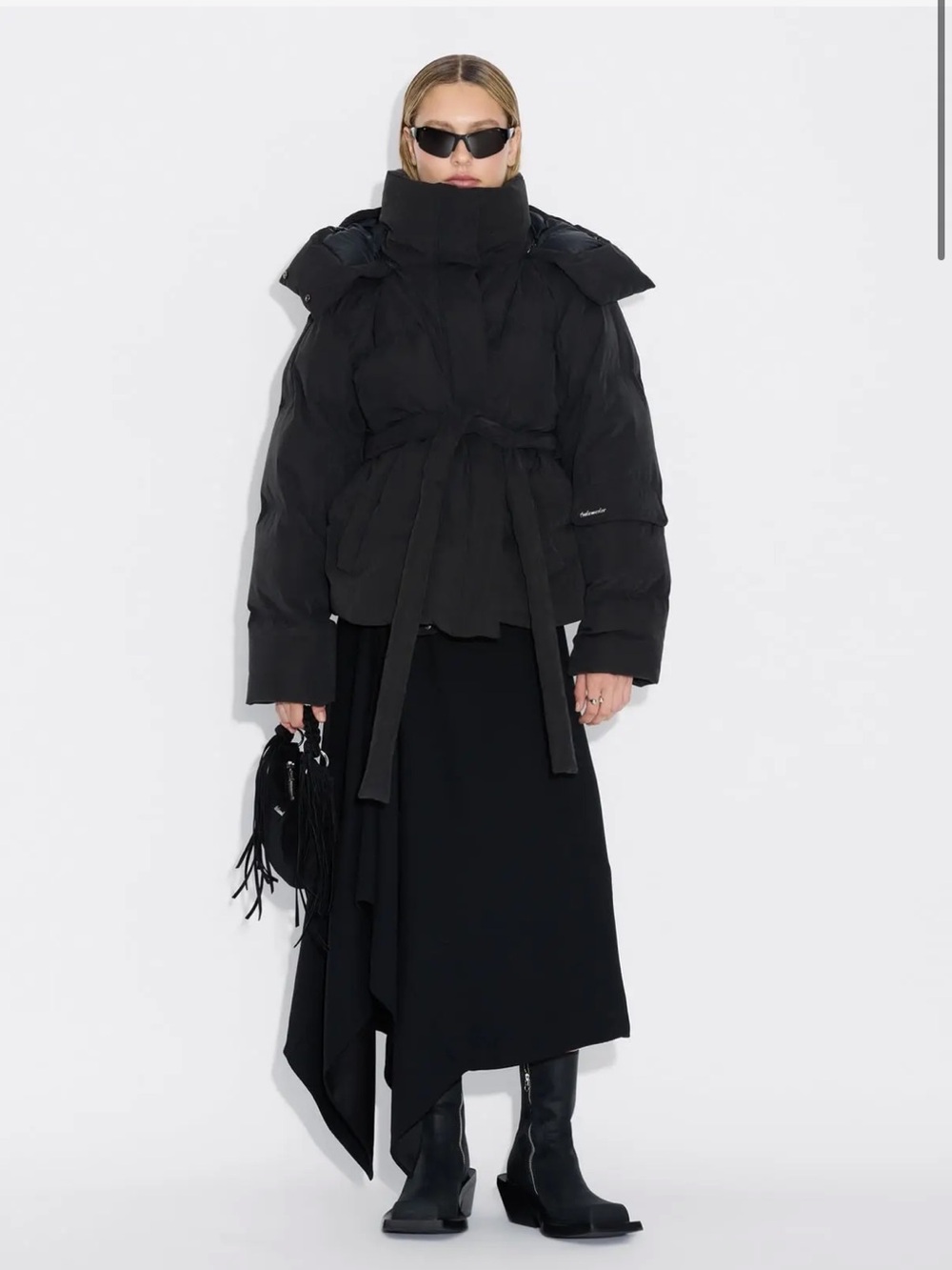 Holzweiler - Steilia Brushed Down Blk Jacket - Women's Puffer Belted Winter Coat